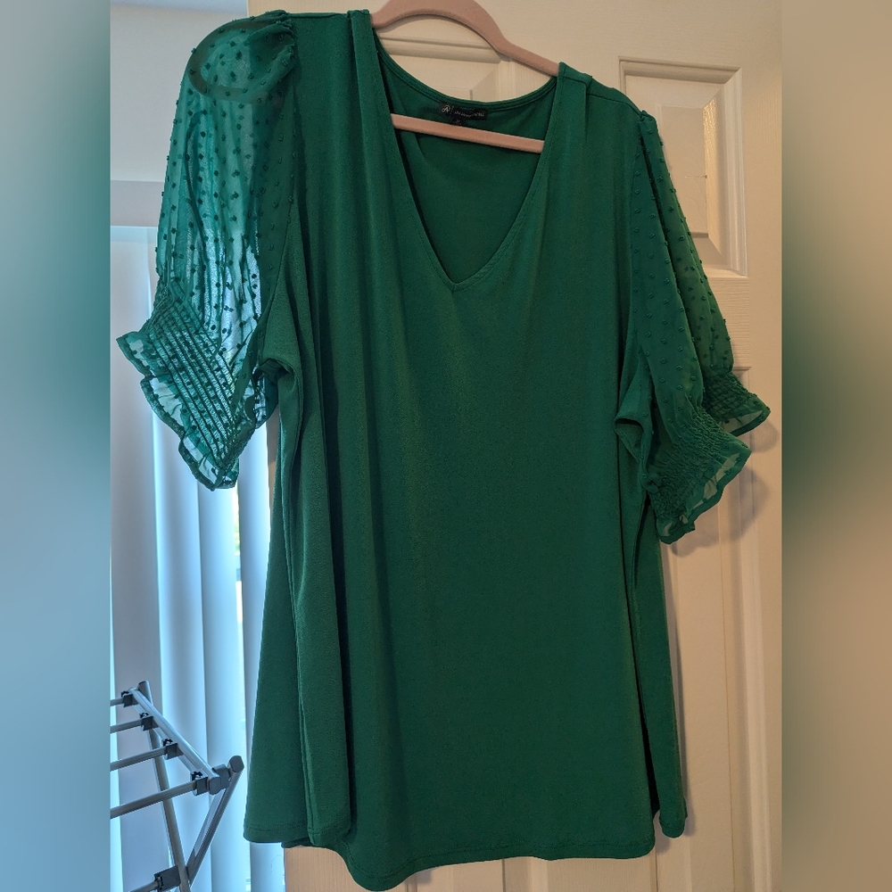 Adrianna Papell Emerald Green V-Neck Blouse with Sheer Dot Sleeves